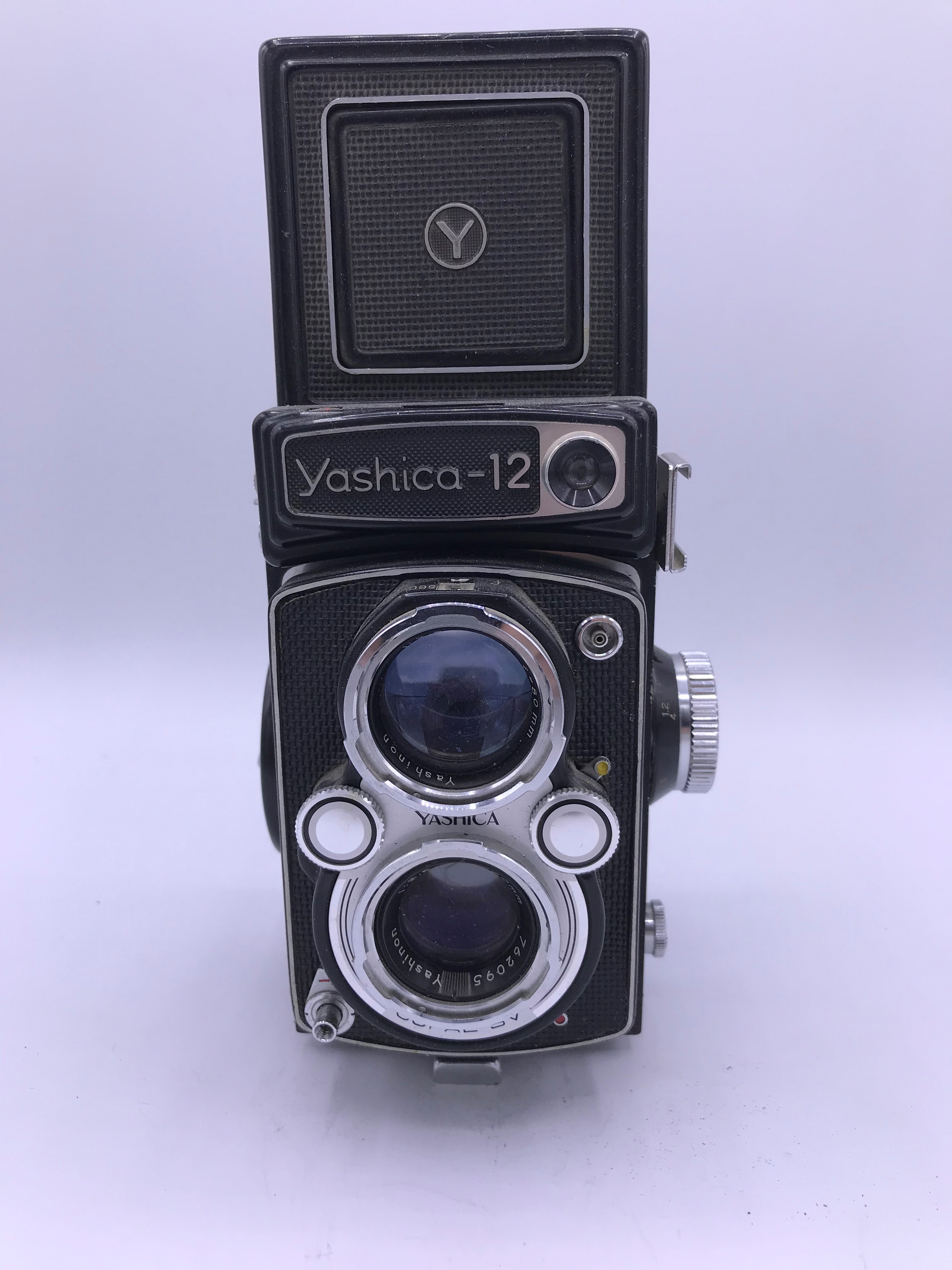 Yashica  12  6x6 (defect)